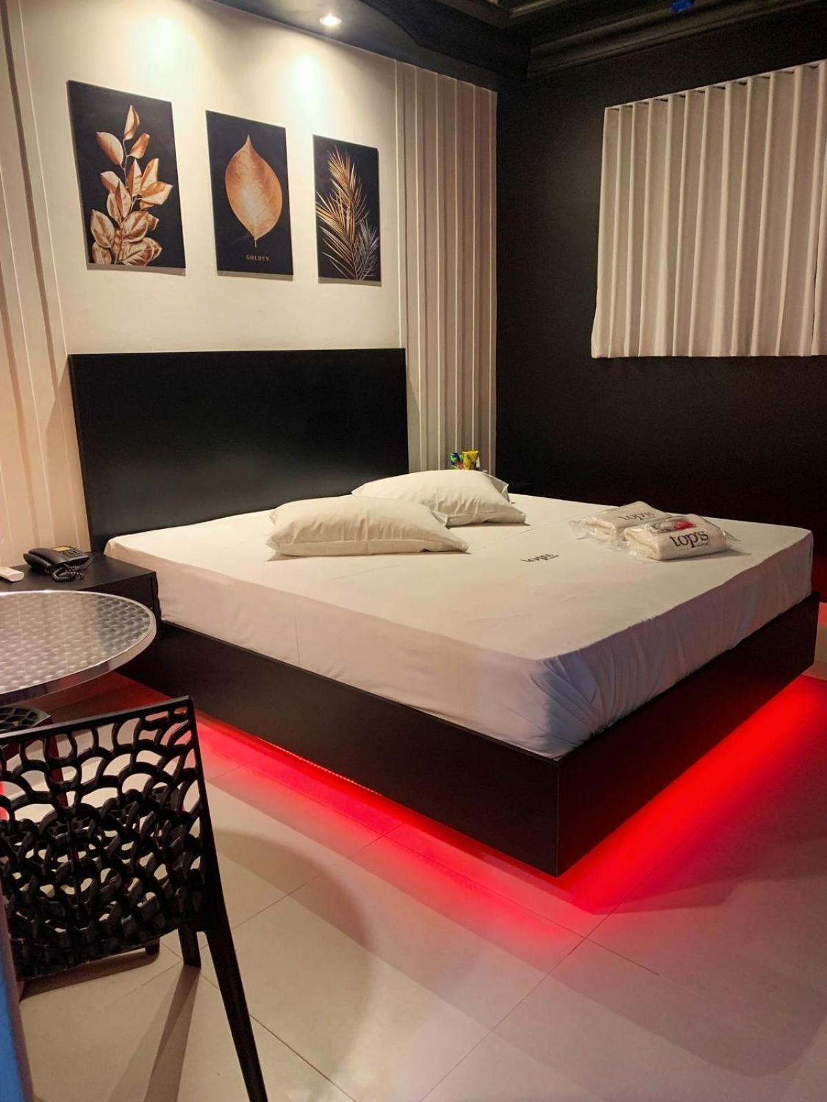 Top'S Motel (Adults Only) Jacareí Buitenkant foto